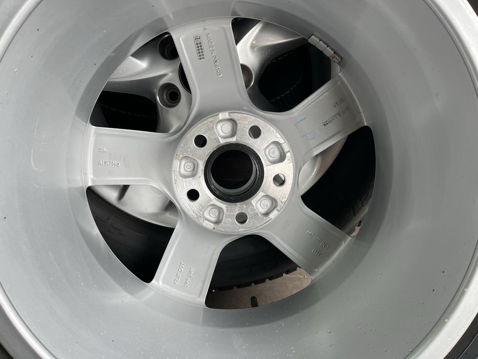 Koła Zimowe Audi Q3 Q5 Tiguan Jak Nowe Pirelli 215/65/17
