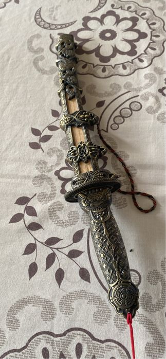 Adaga chinesa decorativa