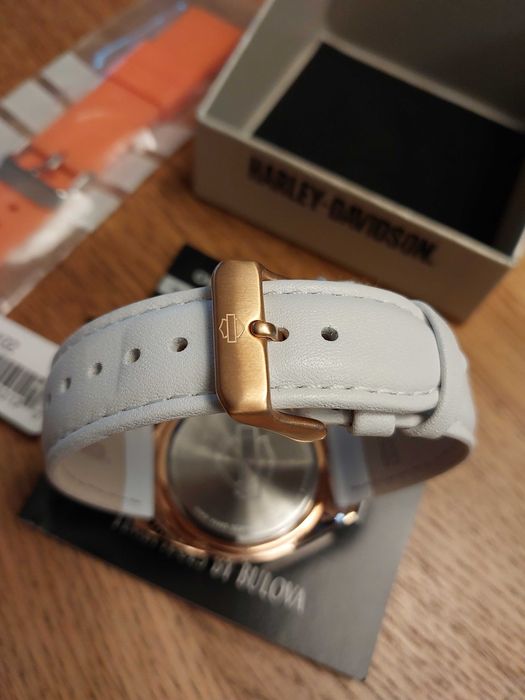Harley Davidson Bulova Złoty Kryształki Wyjątkowy damski zegarek Nowy