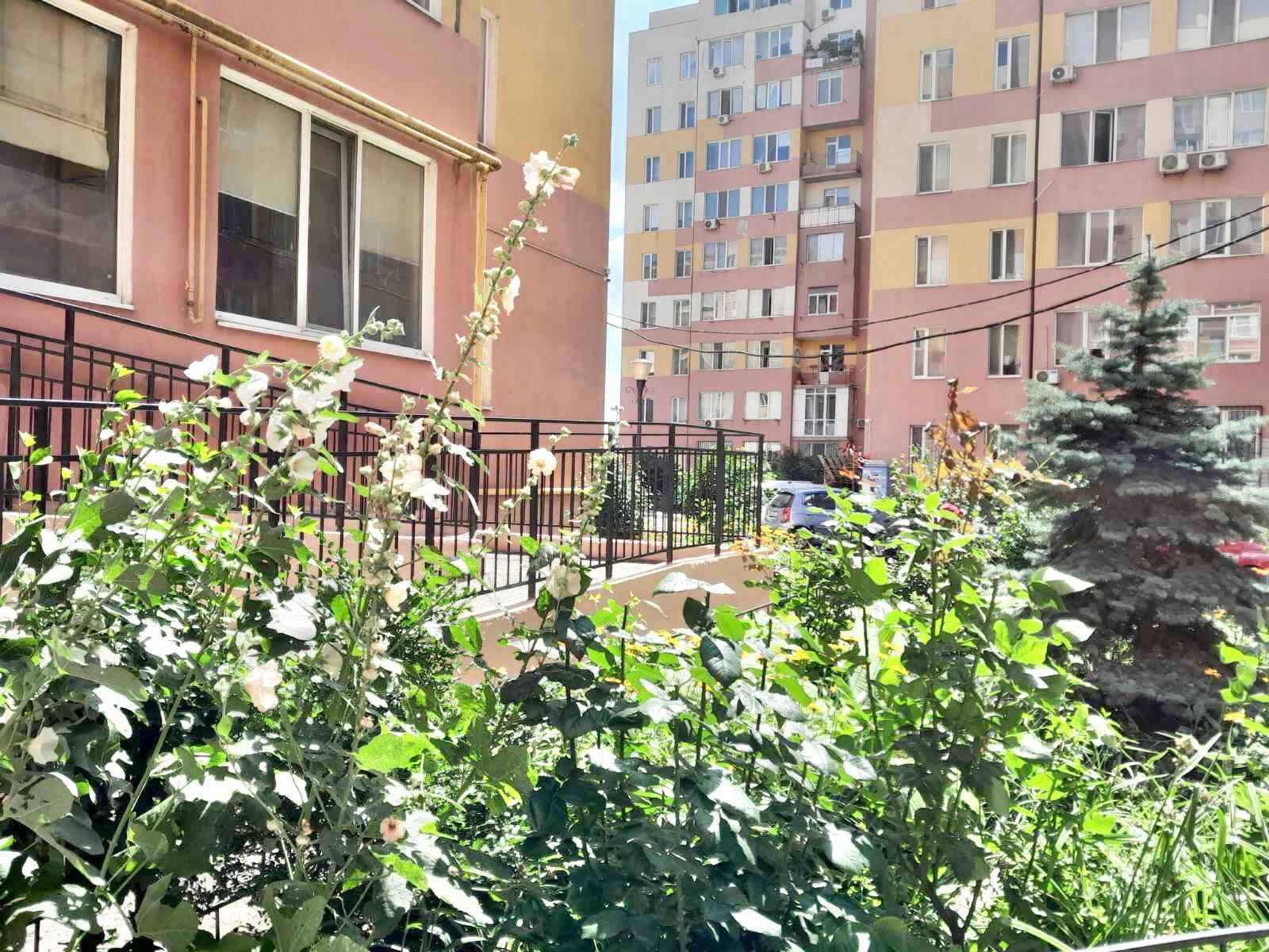 1-но ком-я кв-ра. Кирпичный дом! Центр - 10 мин.  42,5 м2- 36000 у.е!