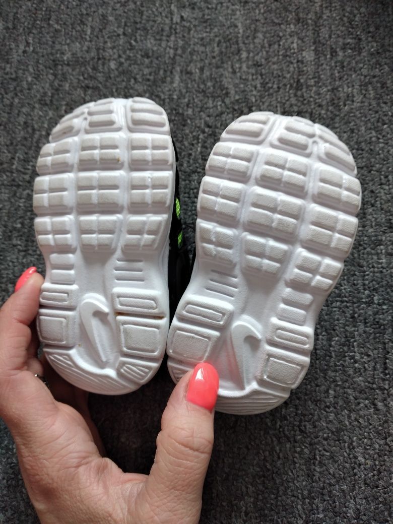 Buciki NIKE Revolution 2