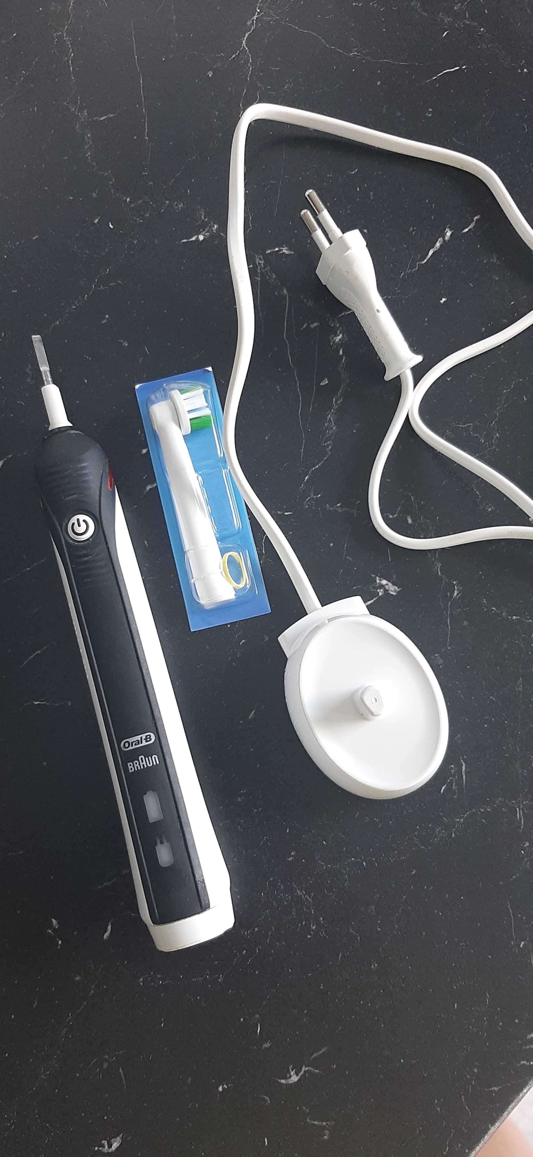 Oral B szczoteczka elektryczna ładowarka 1 końcówka