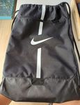 Mochila da nike para treinos e atividades  fisicas