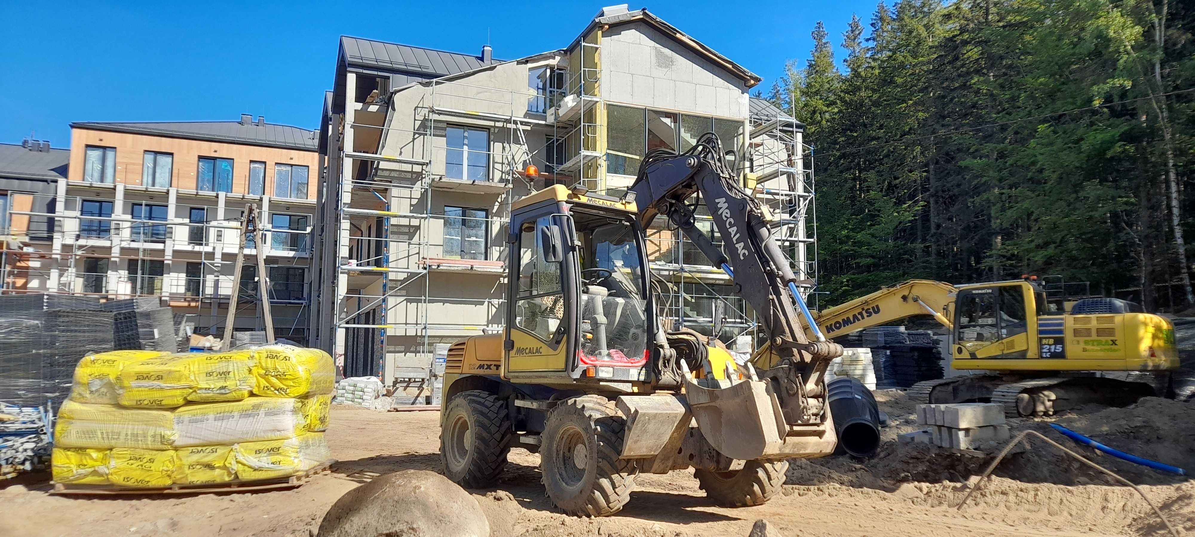 Usługi koparką Mecalac 12mxt, obsługi budów, usługi operatorskie.