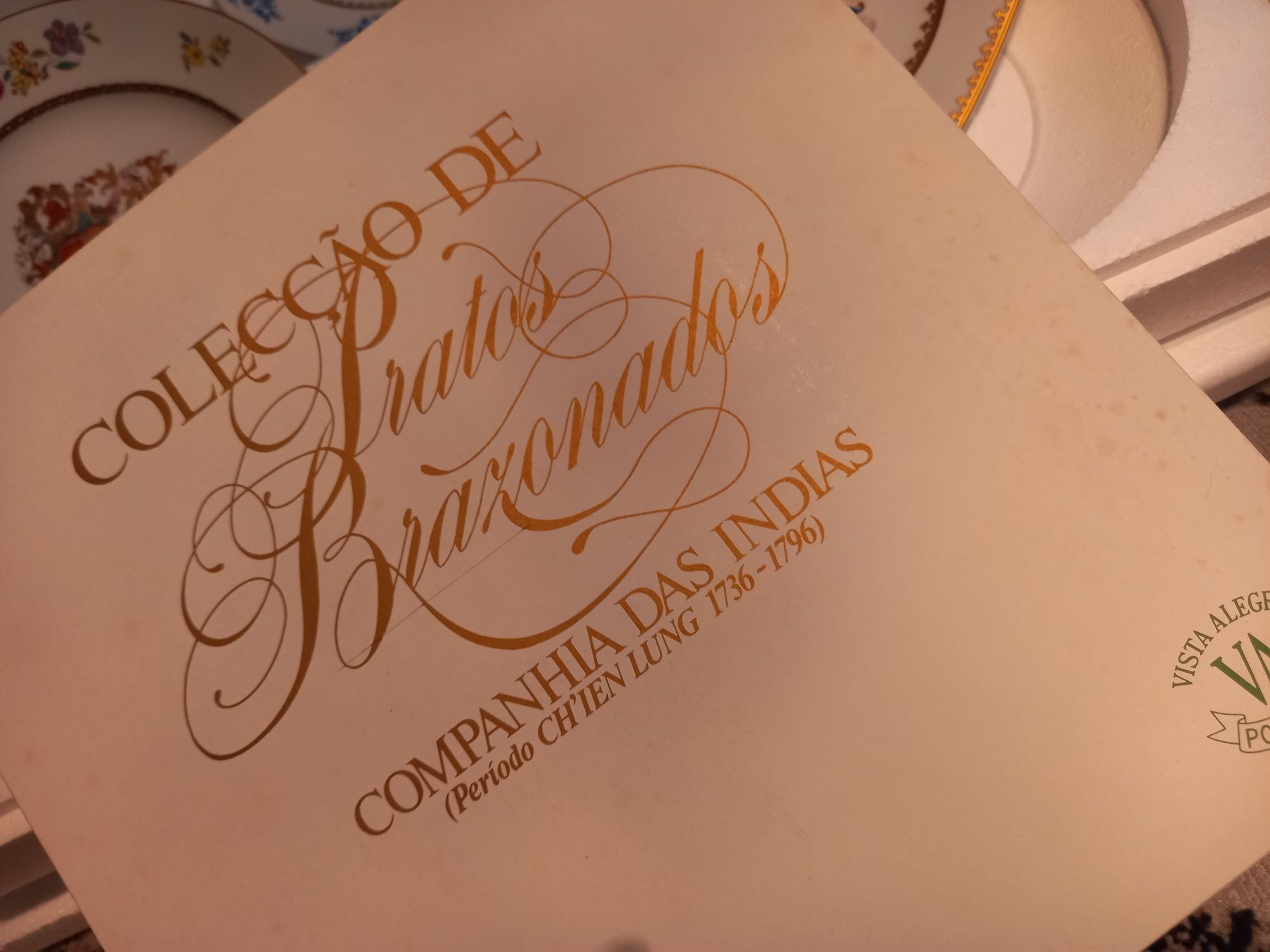 Colecção de pratos brazonados, companhia das indias. Vista alegre