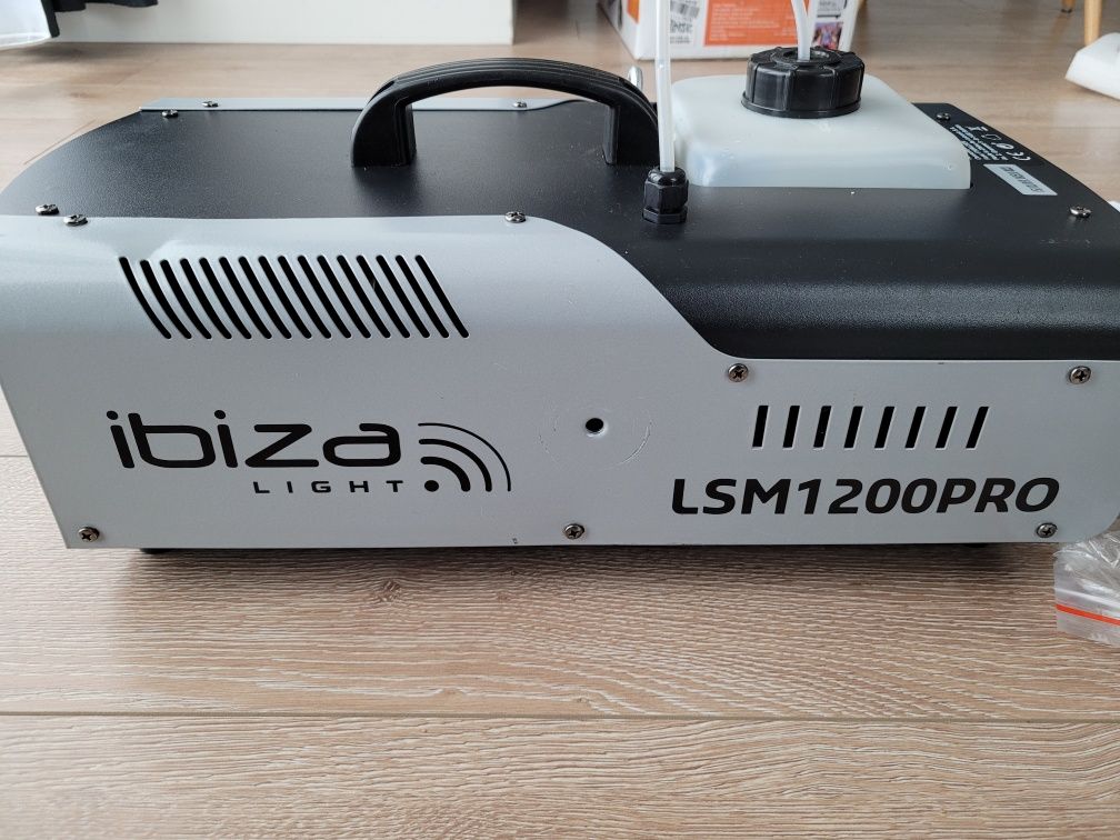 Wytwornica dymu Ibiza Light LSM1200PRO 2,3l 1200 W + GRATIS