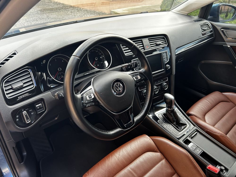 Volkswagen Golf 7 1.6 TDI DSG 2015 року