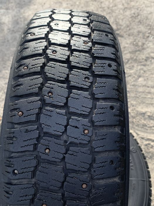 Продам комплект дисков с зимней резиной на таврию,славуту