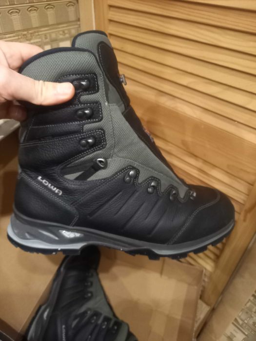 Зимові черевики LOWA Yukon Ice II GTX | Розмір 44,5