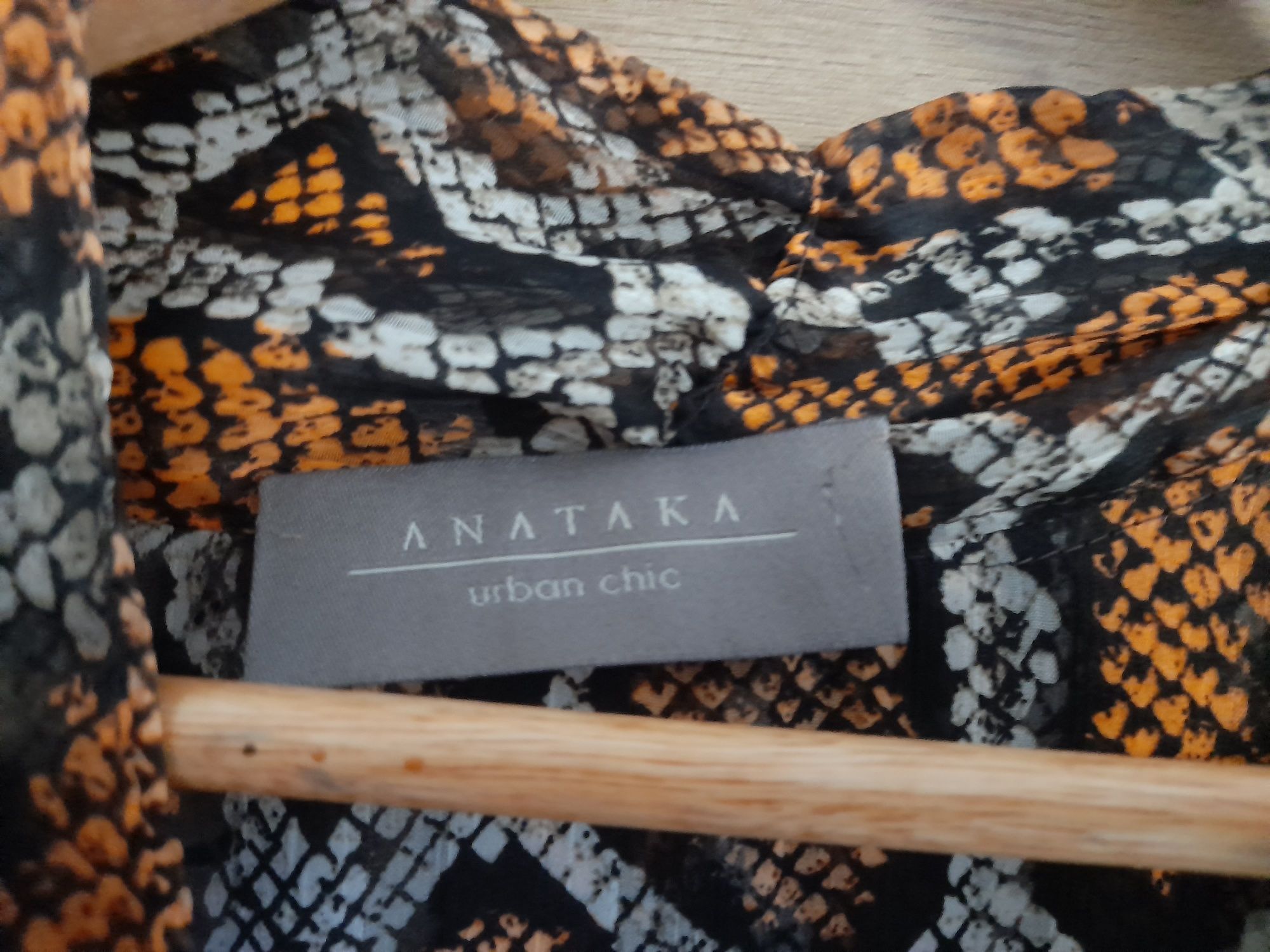Sukienka  firmy ANATAKA Urban Chic rozm. 40