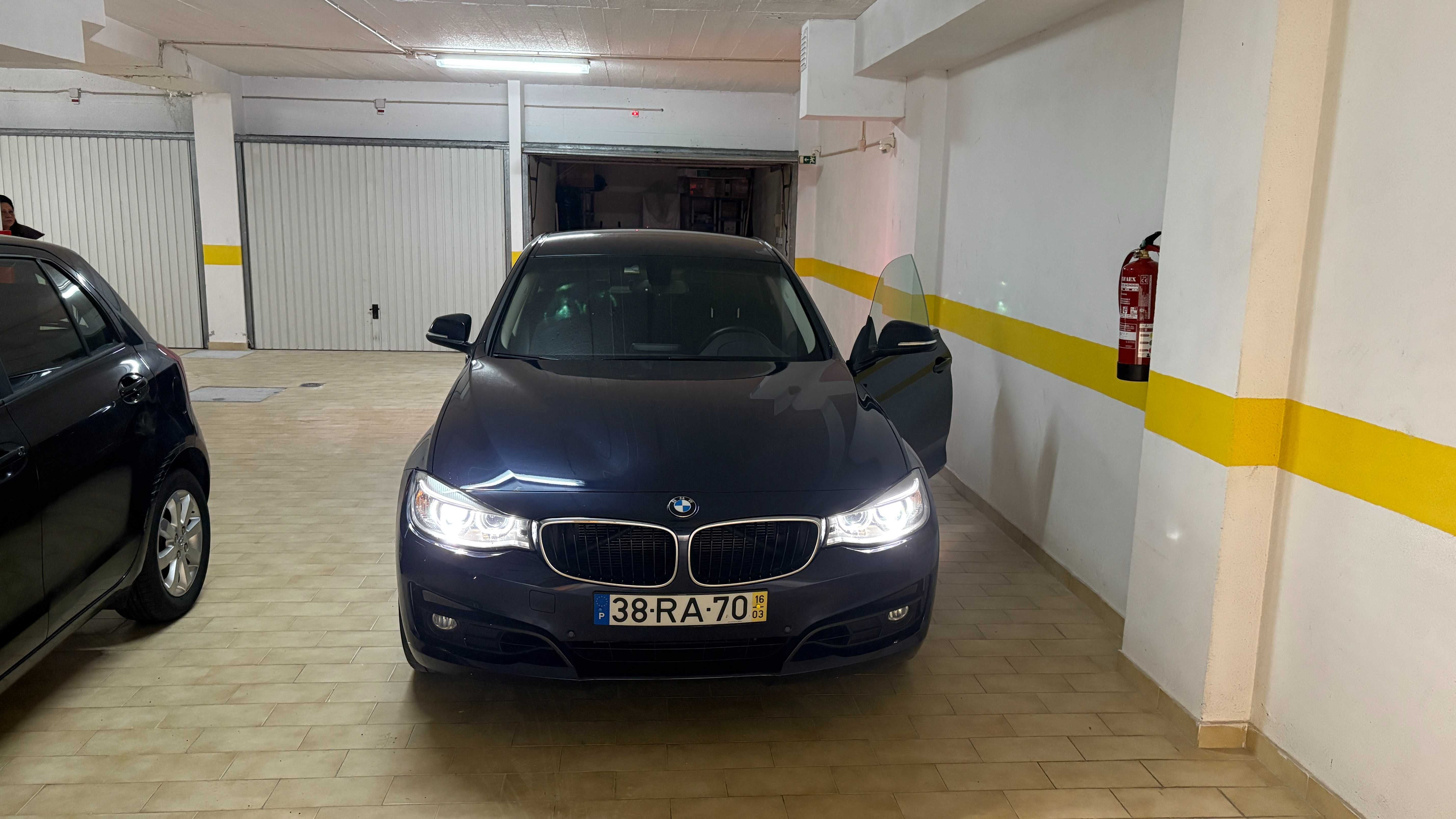 BMW 328ix GT Advantage Azul Imperial metalizado de 2016 - Oeiras