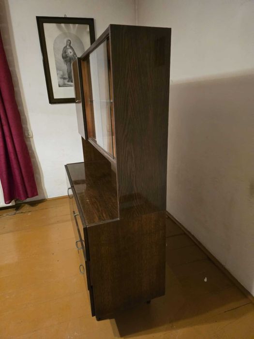 Kredens z czasów PRL 1973 rok