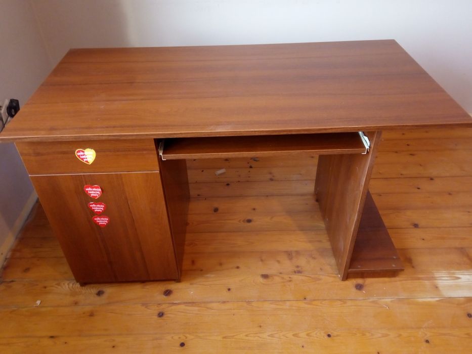Sprzedam biurko.