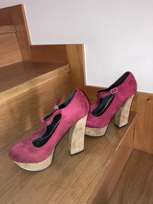 Sapatos compensados