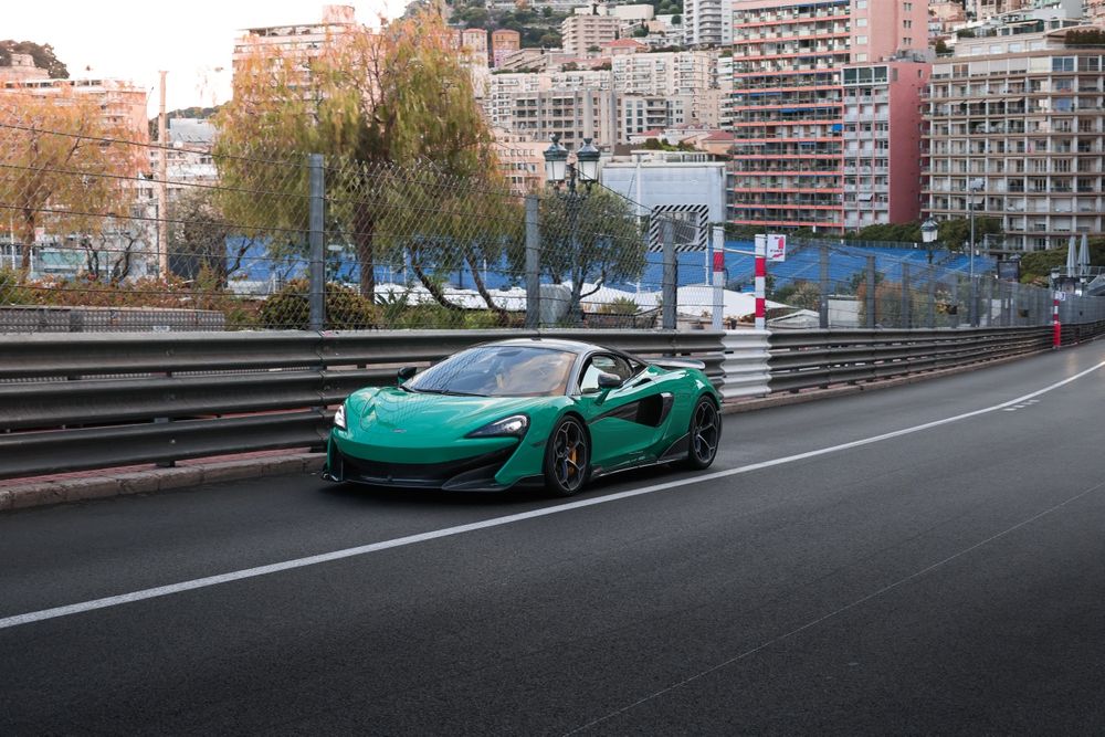 Faço sessões Fotográficas a automóveis