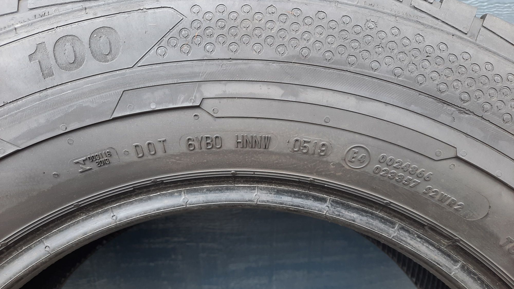 Continental 235/65 R16 C ContiVanContact 100