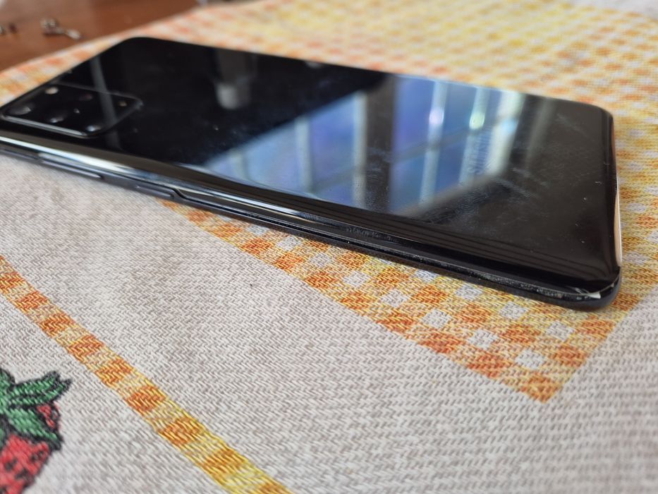 Samsung Galaxy S20 Plus (128gb / 8gb)