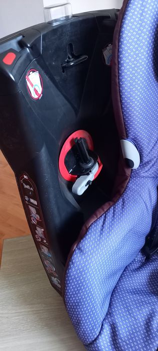Fotelik samochodowy Maxi Cosi Axiss obrotowy