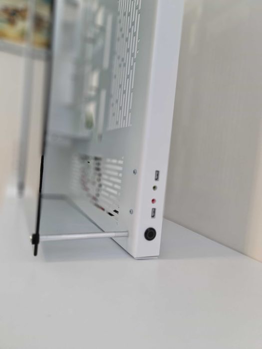 F-CASE 4 RAL Otwarta obudowa, montaż na ścianę , szkło