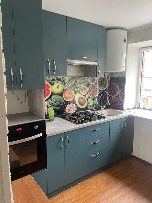 Оренда. 2 кімн., 2-й пов., ремонт, меблі, побут. техн. Р.-н: Райцентр