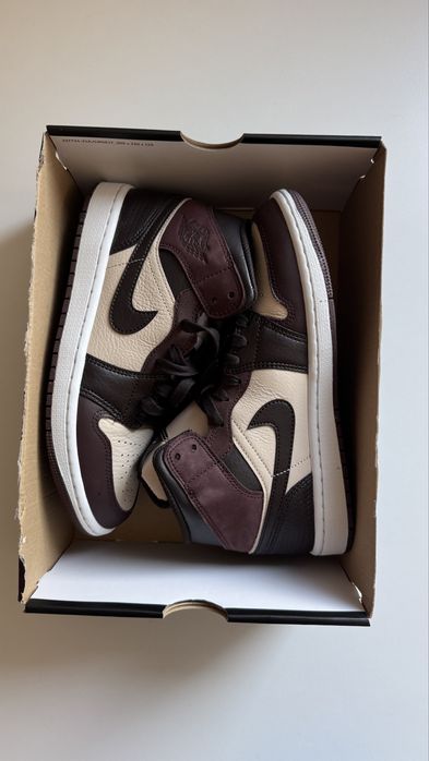 Nike Air Jordan 1 Mid Velvet Brown Paris YMCA rozmiar 40 wkładka 25 cm