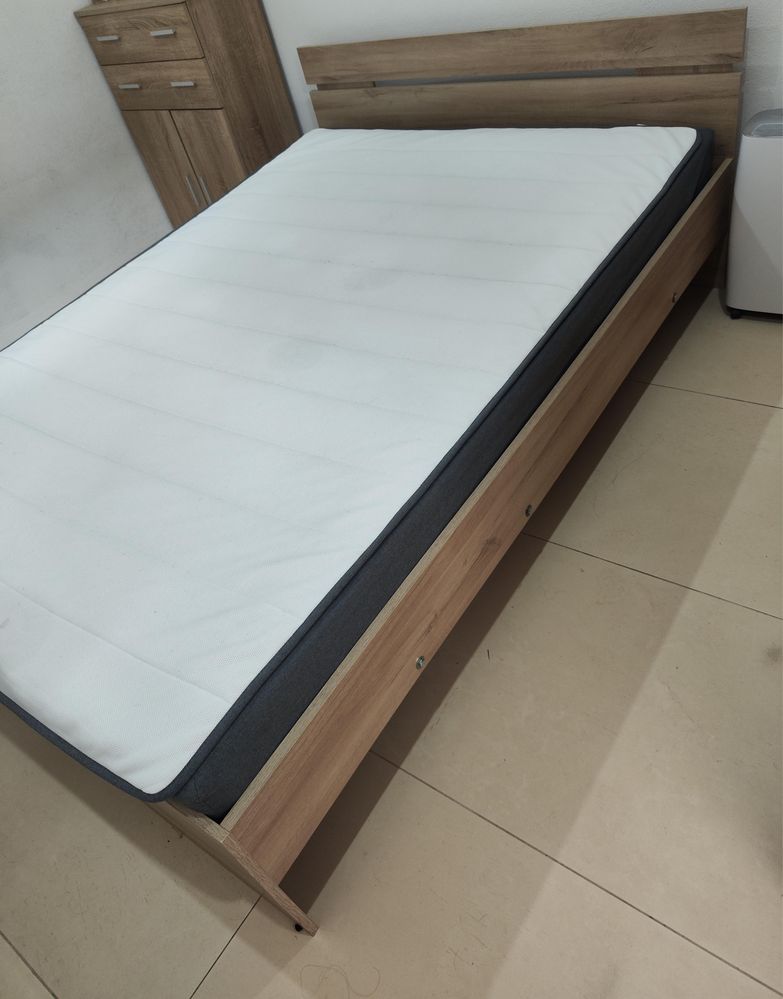 Cama com colchao