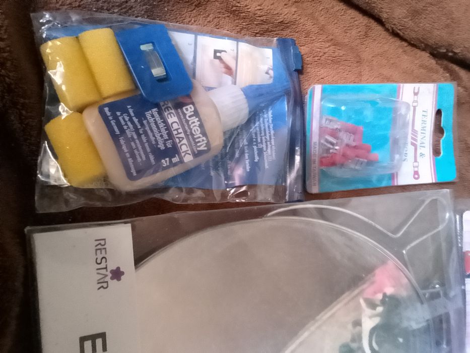 Várias utilidades para a casa etc desde 50 cêntimos estado novo