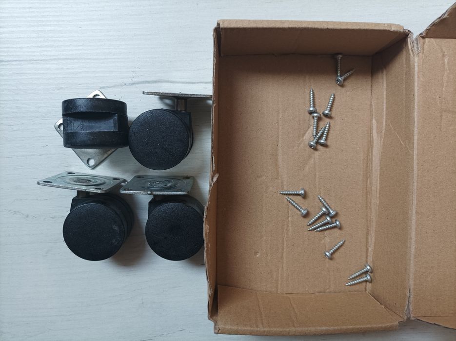 Kółka obrotowe komplet