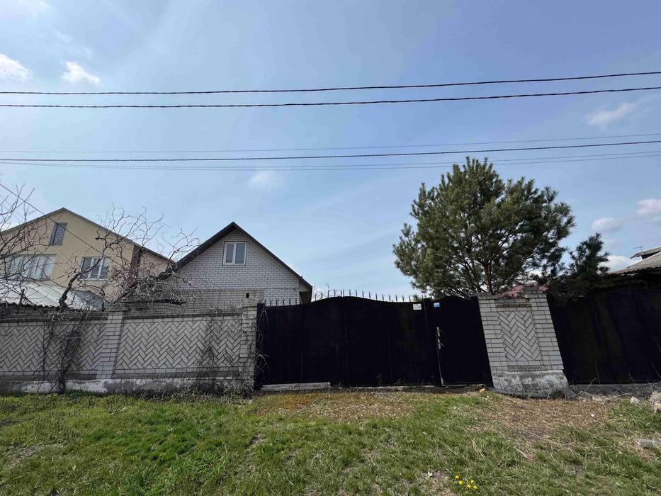 Продам будинок на вул. Чернігівська, 381