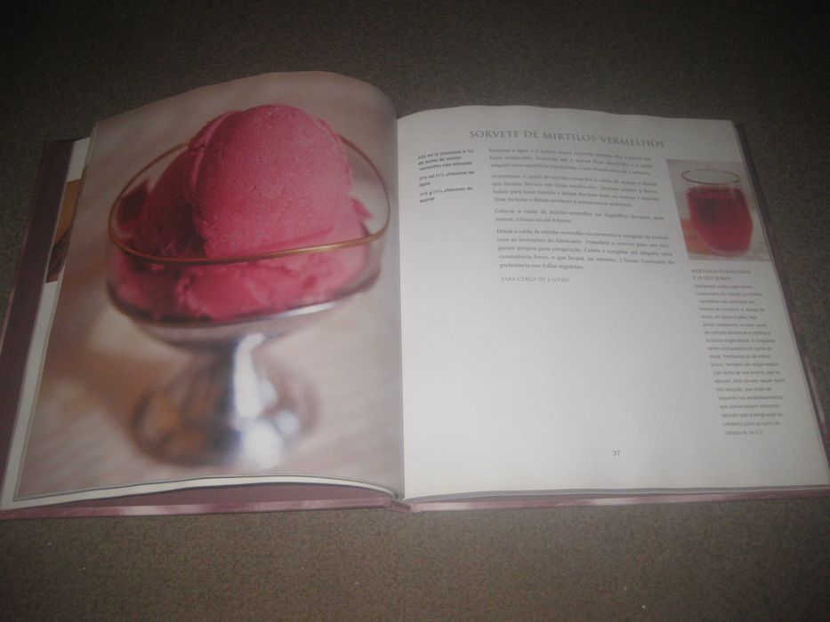 Livro "Gelados para a Família" de Mary Goodbody