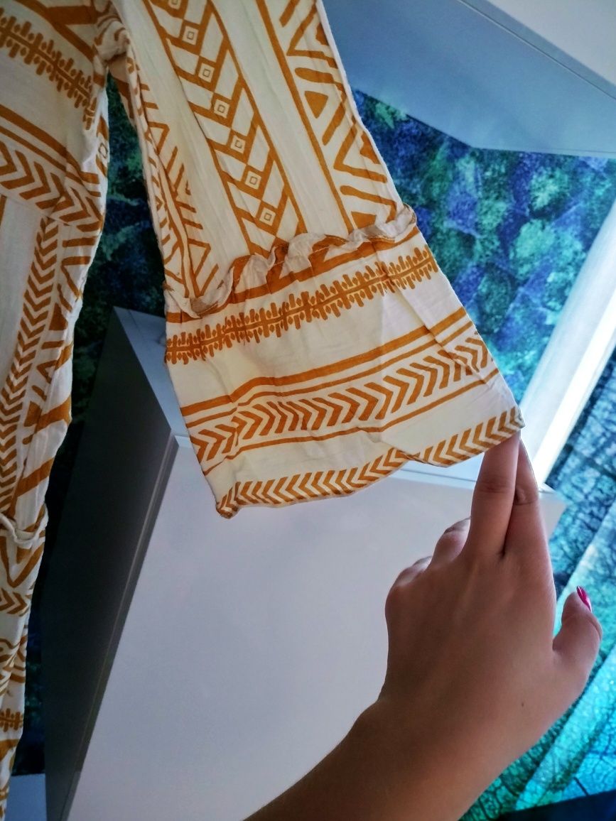 Sukienka letnia Boho Aztek rozkloszowana biała wzory vero moda 34 xs