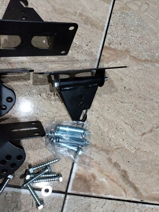 Uchwyty ścienne na glosniki