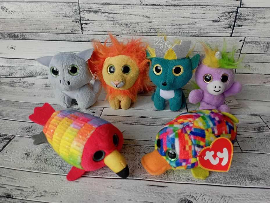 Макдональдс Снупі Робот Skylanders Спайдермен тварини