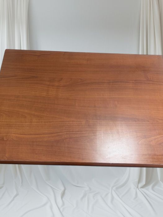 Szafka RTV BRW – klasyczny styl, rzeźbione fronty, orzech