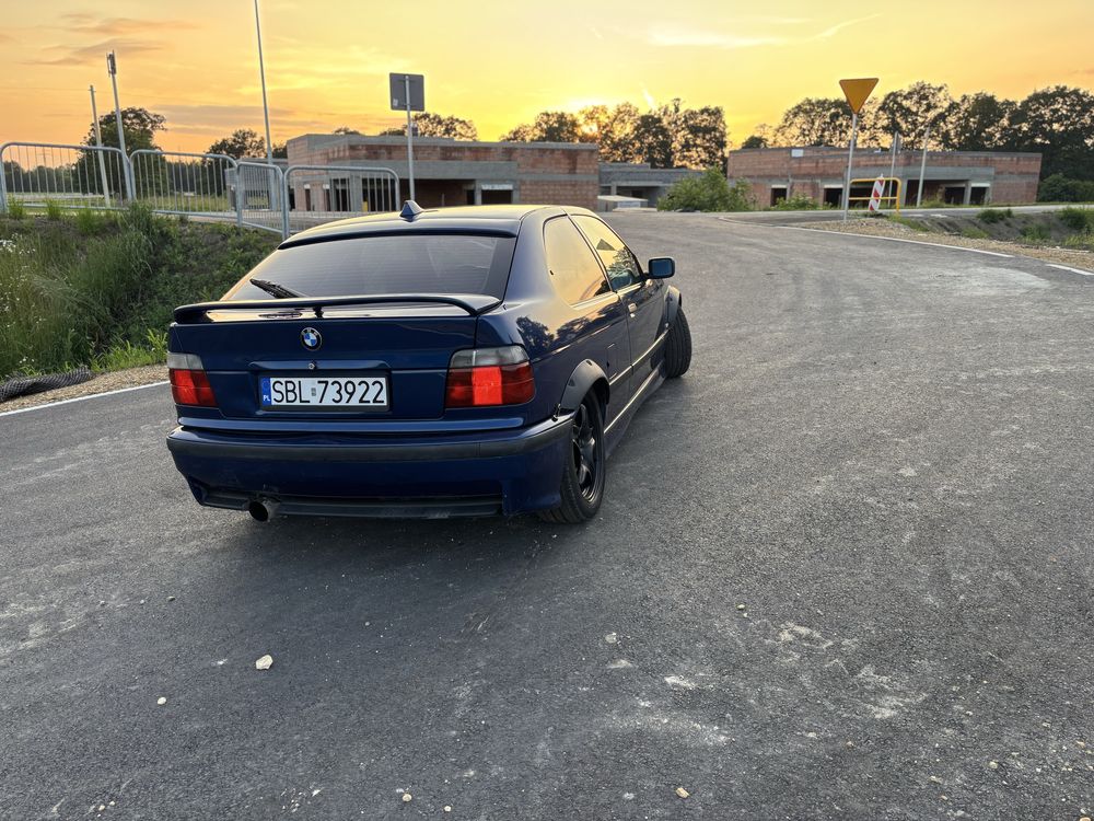 Bmw e36 316i drift