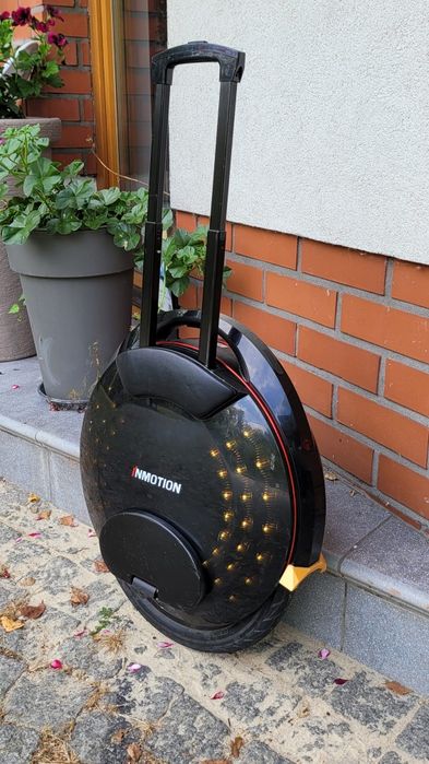 Monocykl elektryczny Inmotion V8