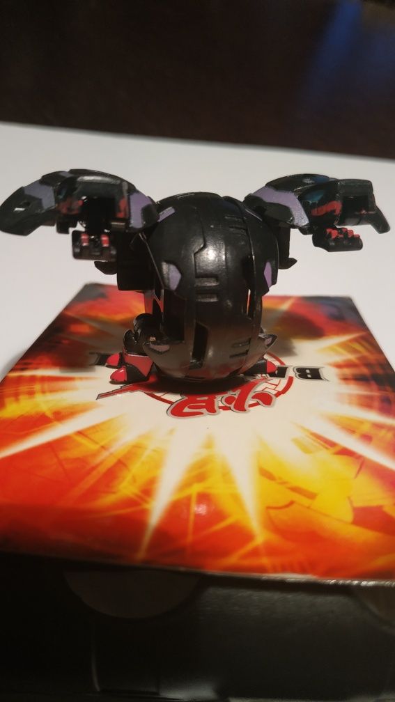 Bakugan Dual Hydranoid w domenie Darkus