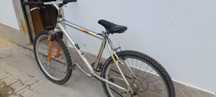 Bicicleta usada mas a andar