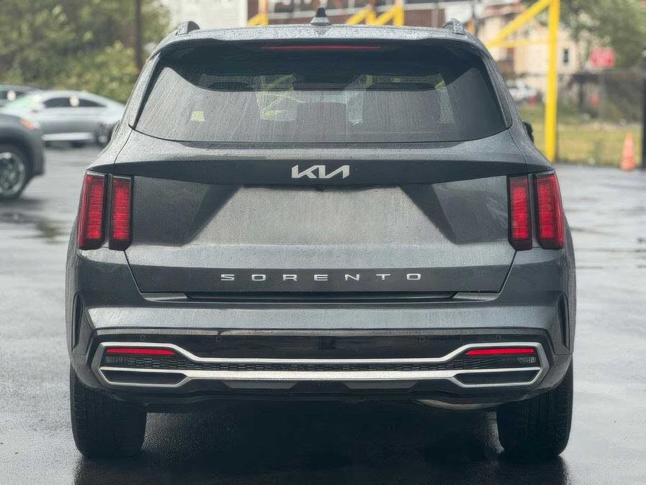 Kia Sorento S      2022