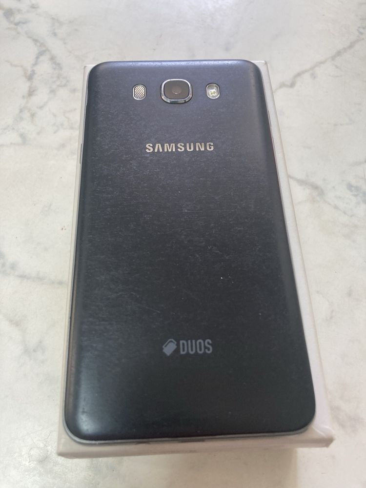 Продам Samsung J7 2016