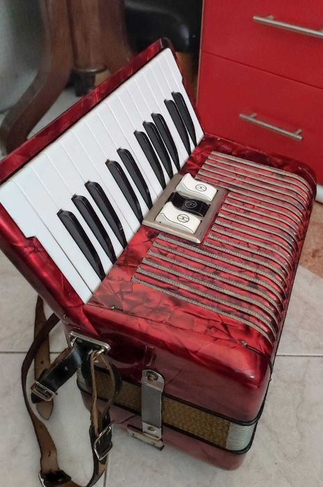 Acordeão Hohner Student à Segunda Voz - Acordeon