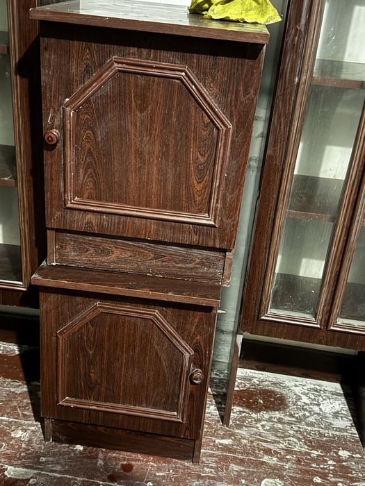 Продам все по 200 грн за штуку