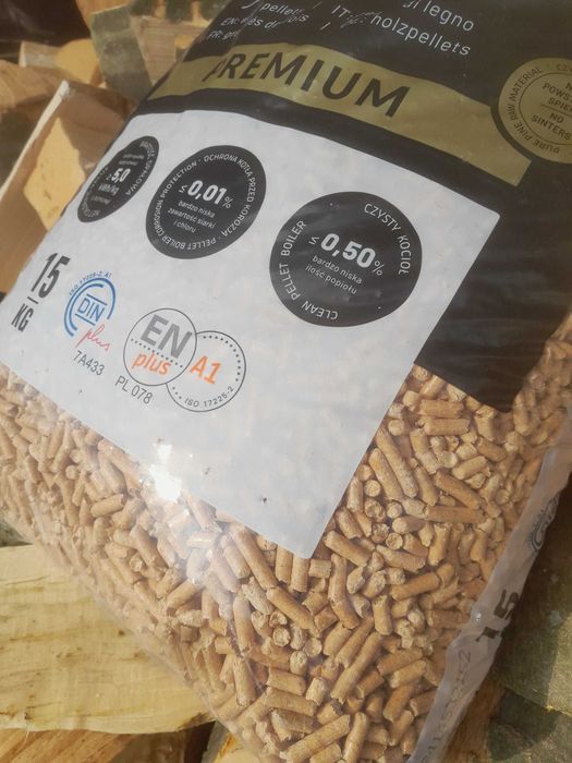 Pellet sosnowy PREMIUM pelet drzewny A1 DinPlus Ikea Hiton 100 % sosna