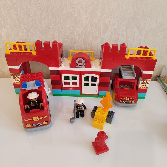 Конструктор gorock 1009 пожарная станция (аналог Lego Duplo 10593) б/у