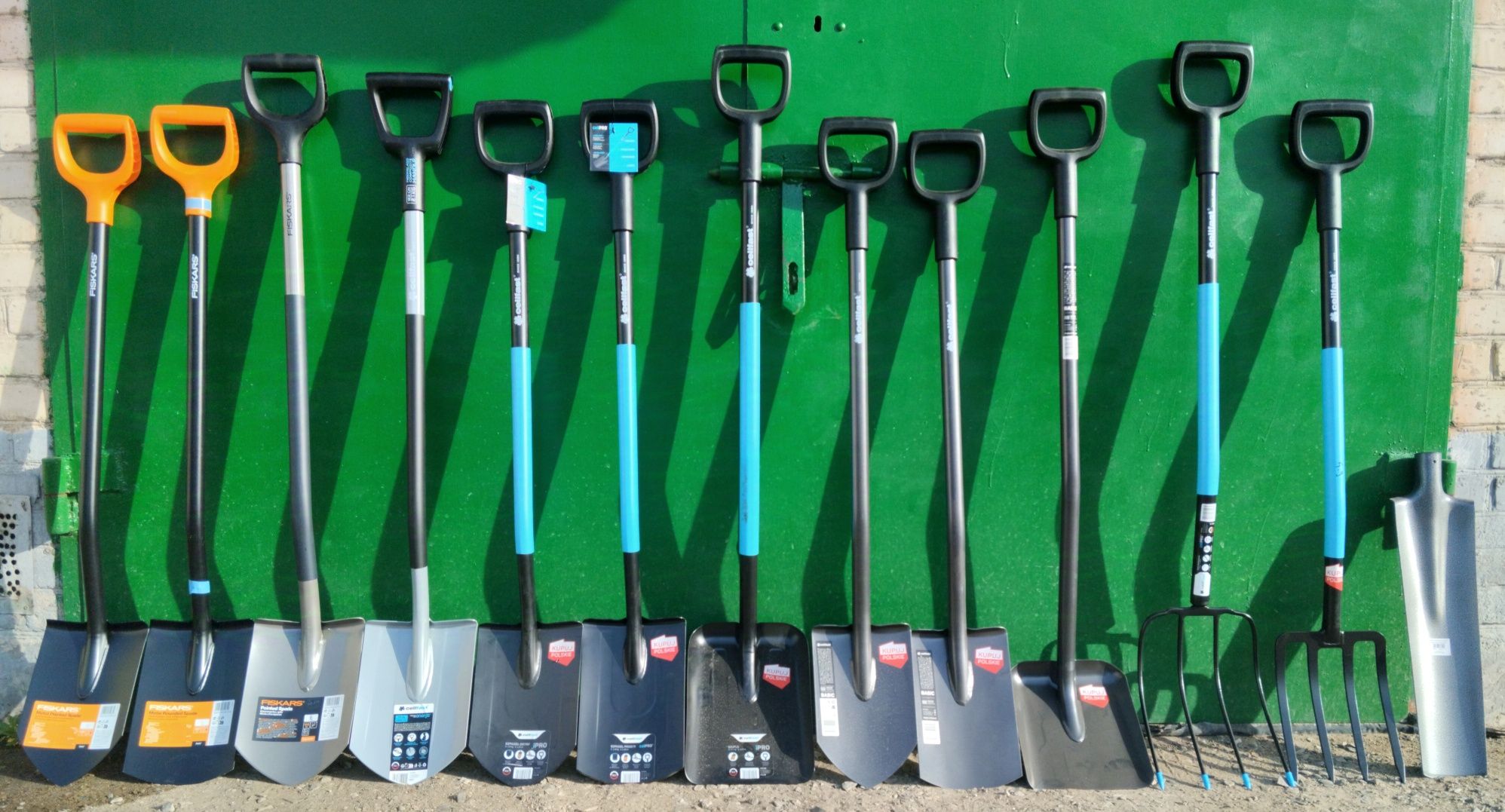 Fiskars Лопата саперна/саперка/ Solid/ Ergonomic#Celfast
