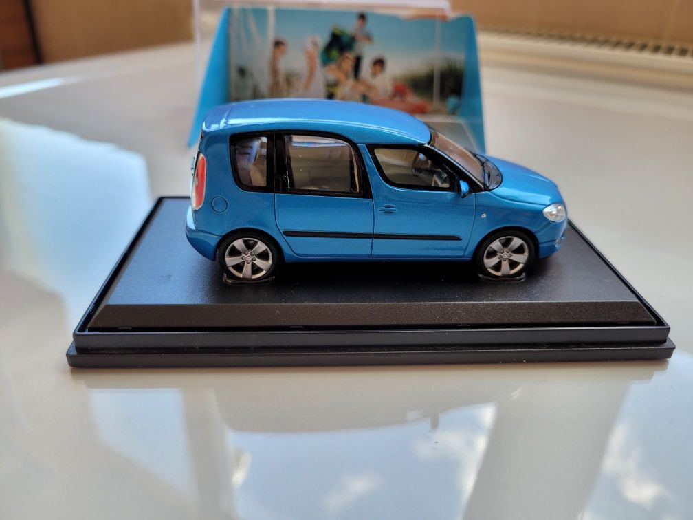Модельлька авто Škoda Roomster(оригінал)