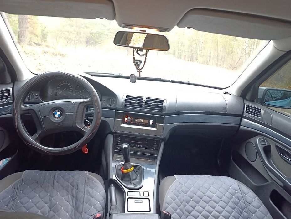 БМВ 1997 рік 2.0 газ/бензин