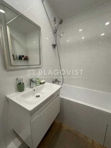 Продам квартиру  Здановської Юлії (Ломоносова), 36в