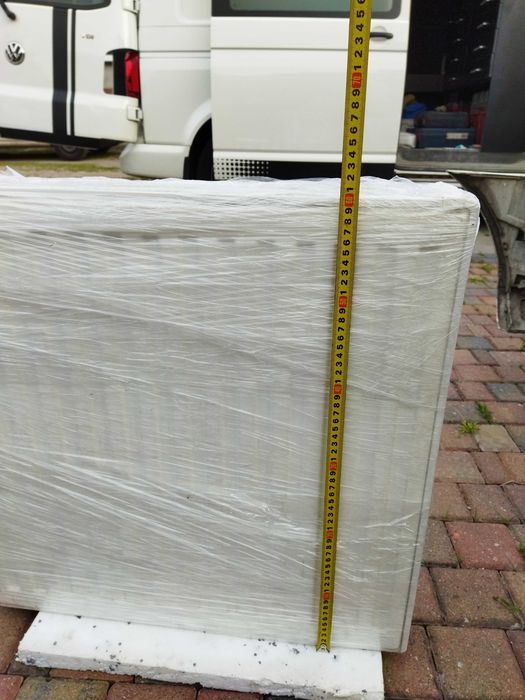 Dwa grzejniki (50cm i 60cm) z termostatami