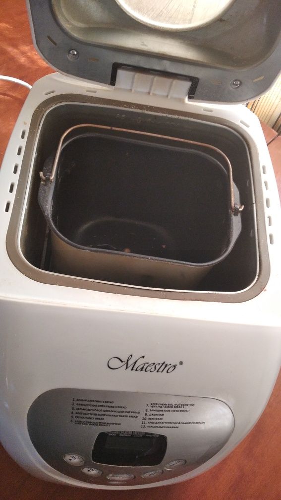 Продам хлібопіч Маестро